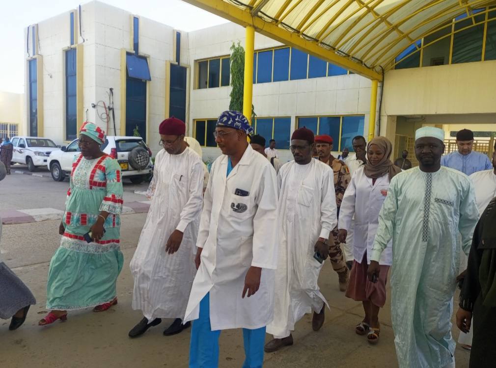 Le Ministre de la Santé salue une mission chirurgicale innovante au CHU de la Mère et de l’Enfant